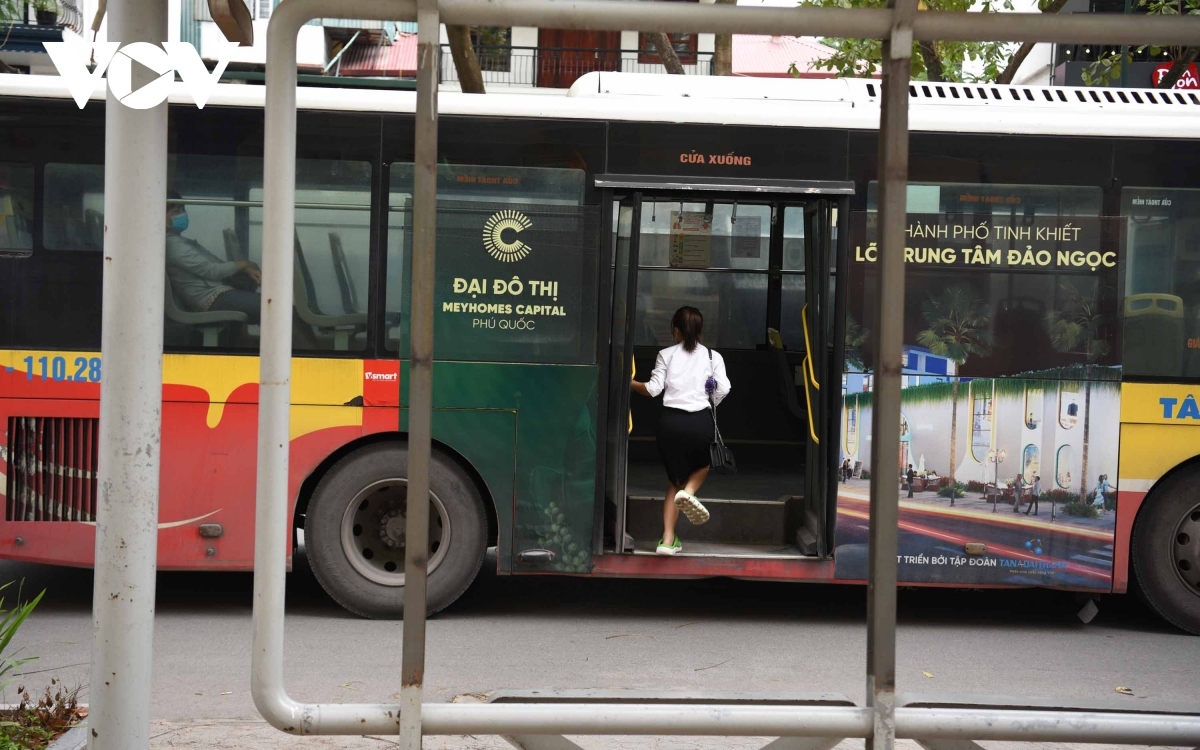 hanoi bus service not favoured by local residents amid covid-19 fears picture 2
