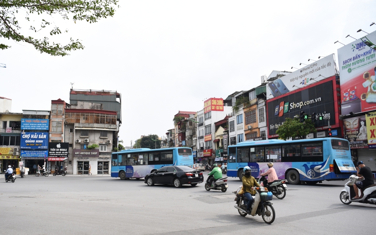hanoi bus service not favoured by local residents amid covid-19 fears picture 8