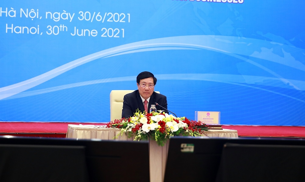 Phó Thủ tướng Phạm Bình Minh chủ trì Tọa đàm trực tuyến với cộng đồng doanh nghiệp Hoa Kỳ. (Ảnh VGP/Hải Minh)