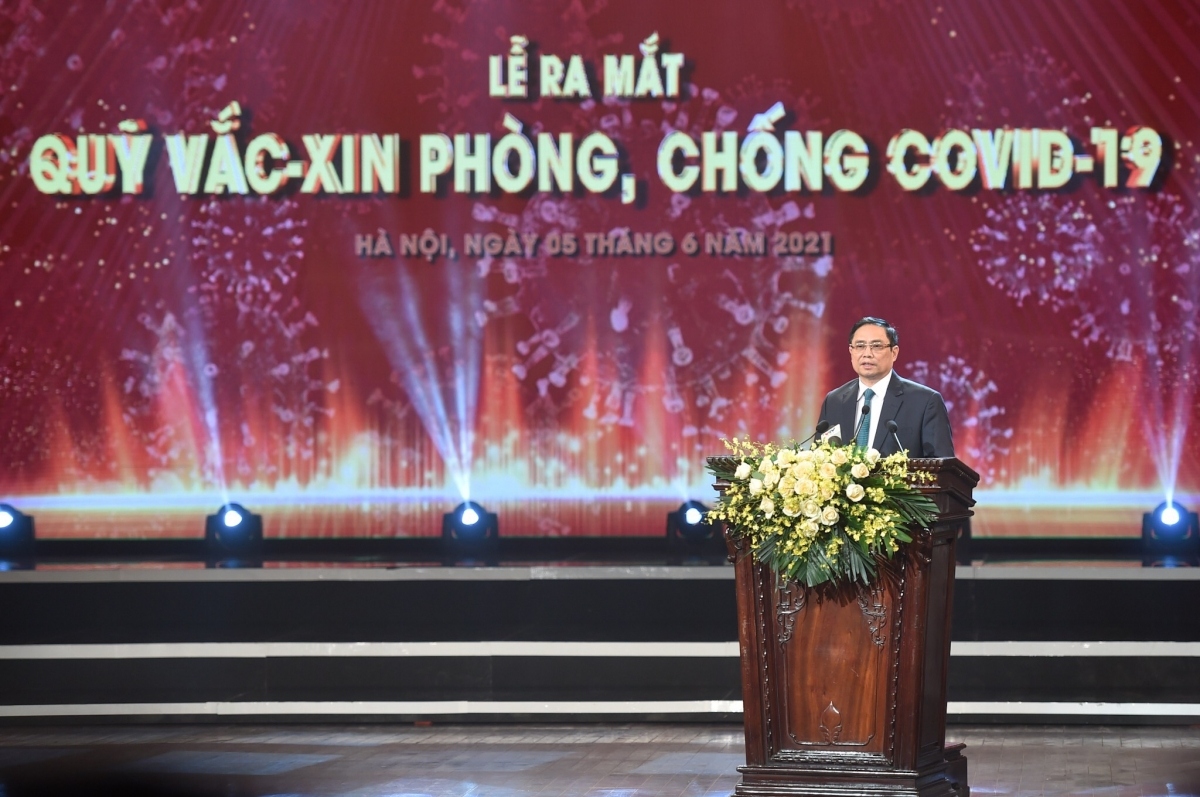 Prime Minister Pham Minh Chinh addresses the launching ceremony of the fund