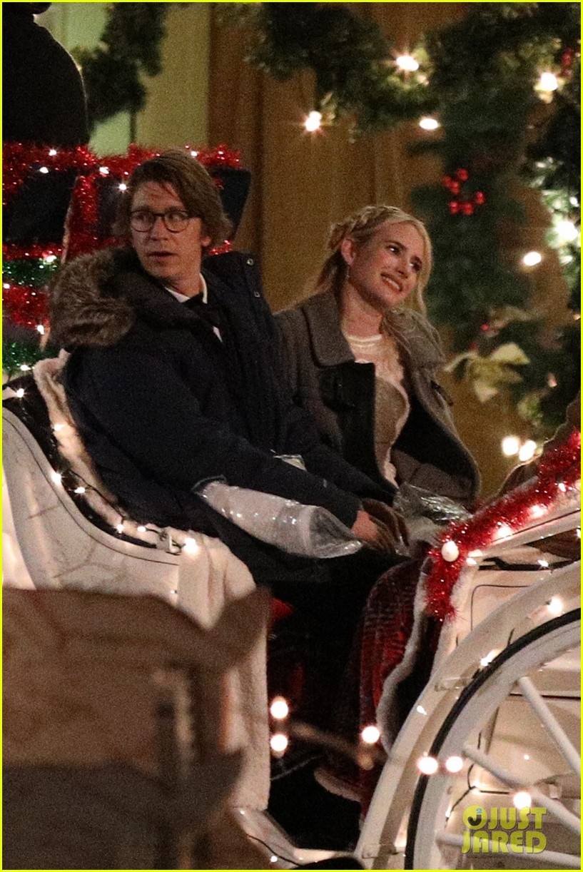 emma roberts tai xuat xinh dep tren phim truong about fate sau khi sinh con hinh anh 1