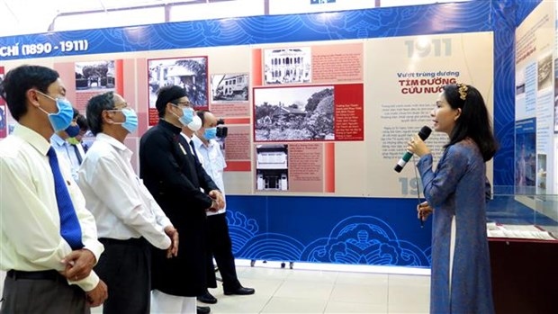 exhibition on president ho chi minh opens in thua thien-hue picture 1