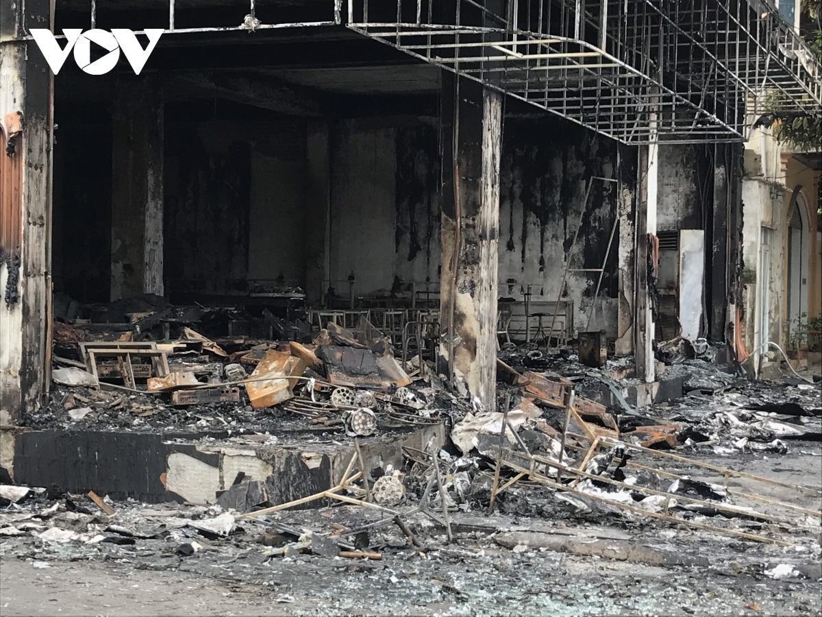 six people killed in coffee music lounge fire in central vietnam picture 4