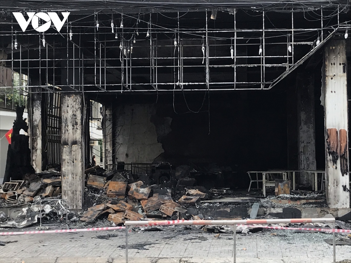 six people killed in coffee music lounge fire in central vietnam picture 5