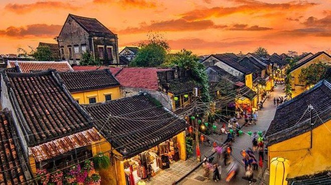 Hoi An is named among top 10 most picturesque auto-free towns globally by Traveller  