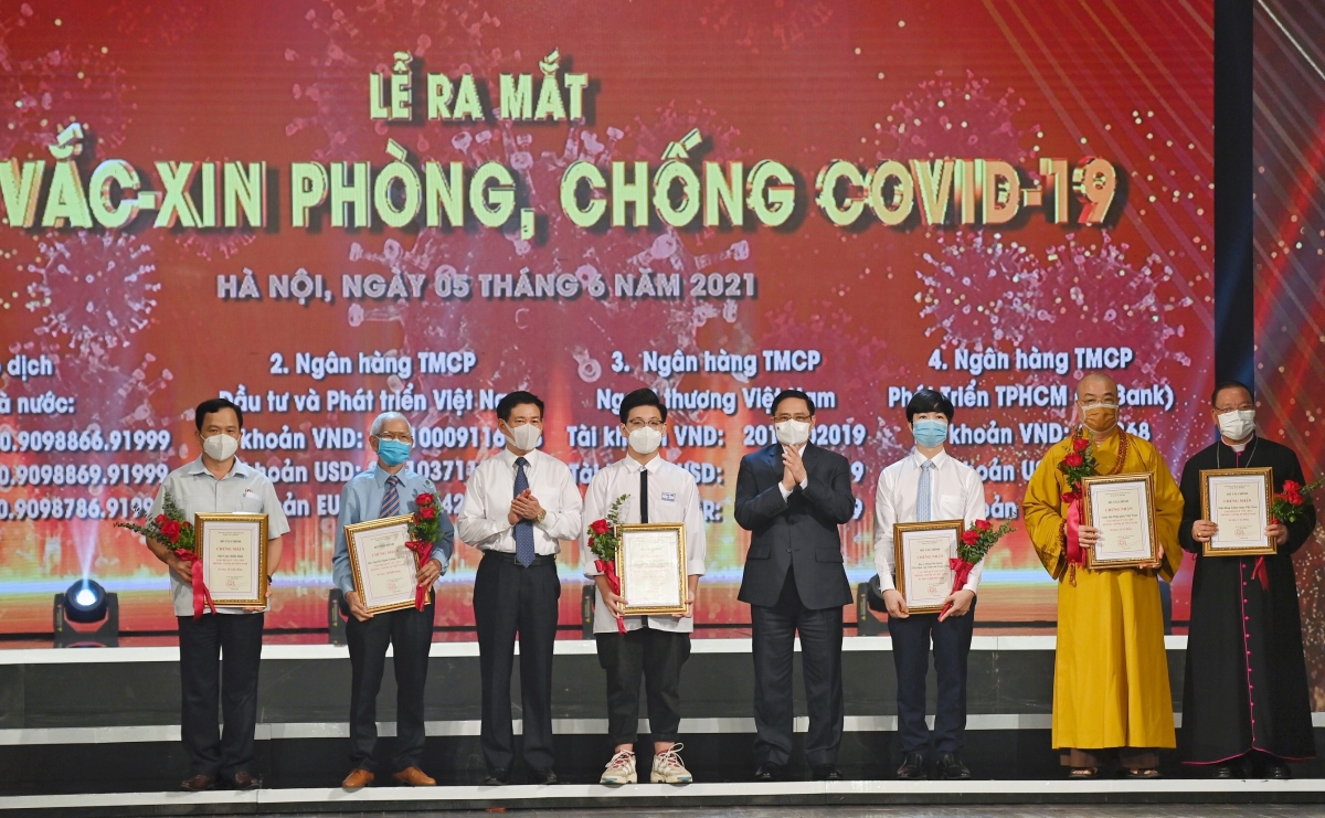 quy vaccine phong, chong covid-19 chung tay day lui dai dich hinh anh 4