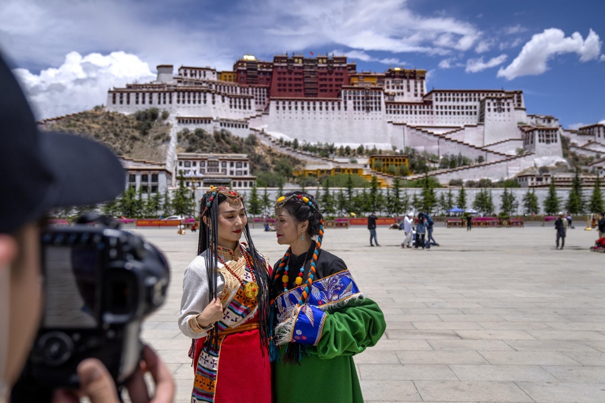 Tây Tạng “mong manh” khi du lịch bùng nổ trong đại dịch Covid-19