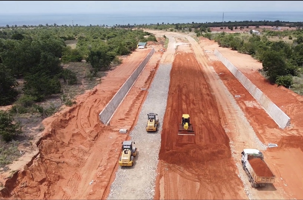 Đoạn đường dẫn vào sân bay Phan Thiết có chiều dài tuyến hơn 3,6 km dự kiến hoàn thành vào quý 3/2021