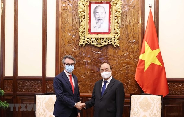 eu ambassador willing to help vietnam access covid-19 vaccine sources picture 1 eu ambassador willing to help vietnam access covid-19 vaccine sources picture 1