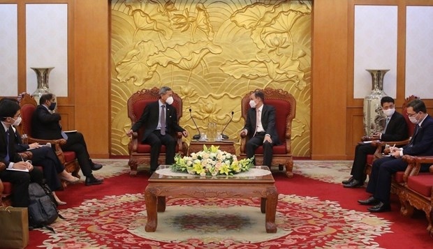 ruling parties of vietnam, singapore seek stronger cooperation picture 1