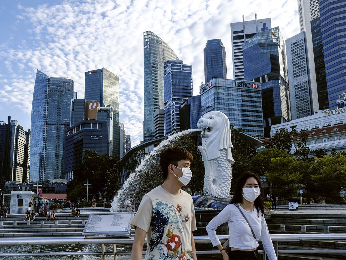 Singapore sẽ chuẩn bị lộ trình sống chung với Covid-19 như một phần trong cuộc sống hàng ngày. Ảnh: Economic Times