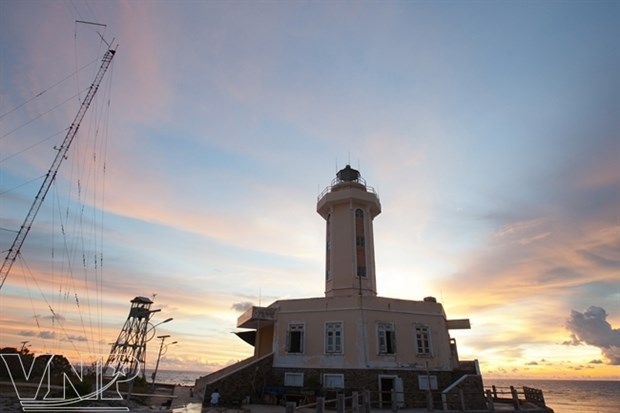 truong sa lighthouses affirm vietnam s sovereignty over seas and islands picture 3