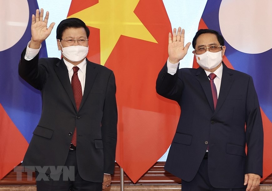Thủ tướng Phạm Minh Chính hội kiến Tổng Bí thư, Chủ tịch nước Lào Thongloun Sisoulith | VOV.VN