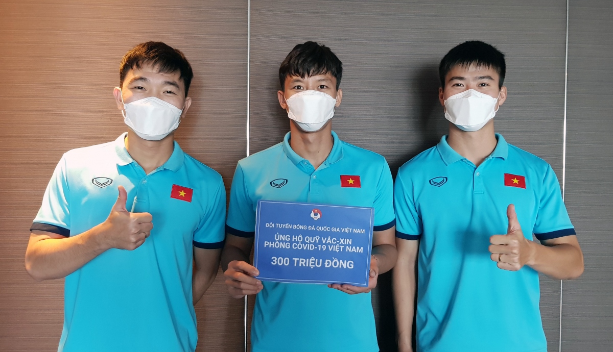 Dt viet nam ung ho 300 trieu dong vao quy vaccine phong, chong covid-19 hinh anh 1