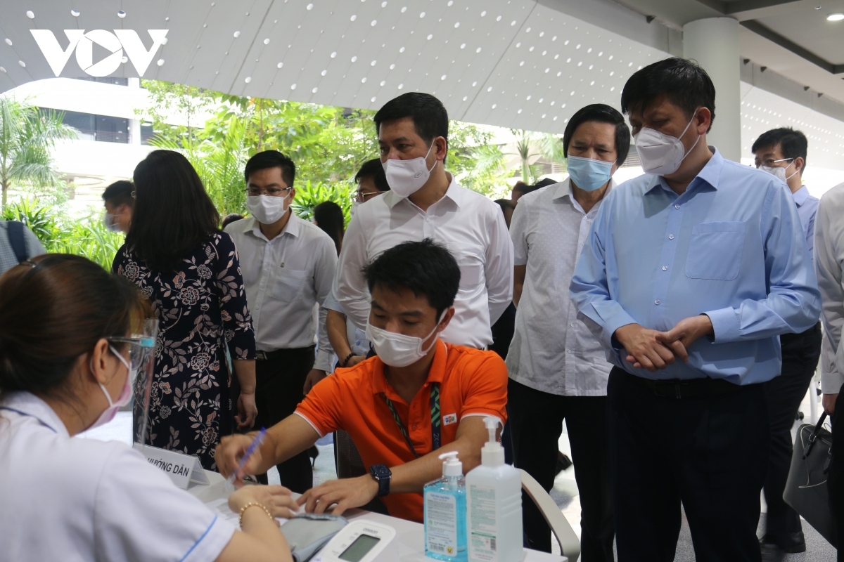 hcm city launches historic covid-19 vaccination campaign picture 9