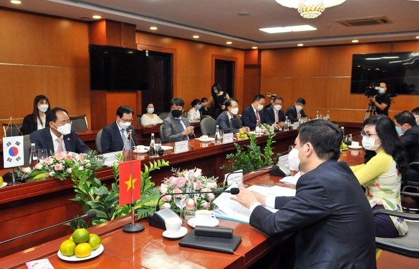 vietnam, rok seek to promote trade, industry partnership picture 1