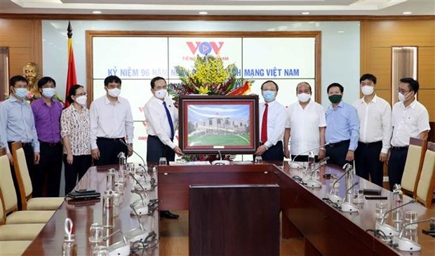 na vice chairman congratulates vov, vtv on revolutionary press day picture 1