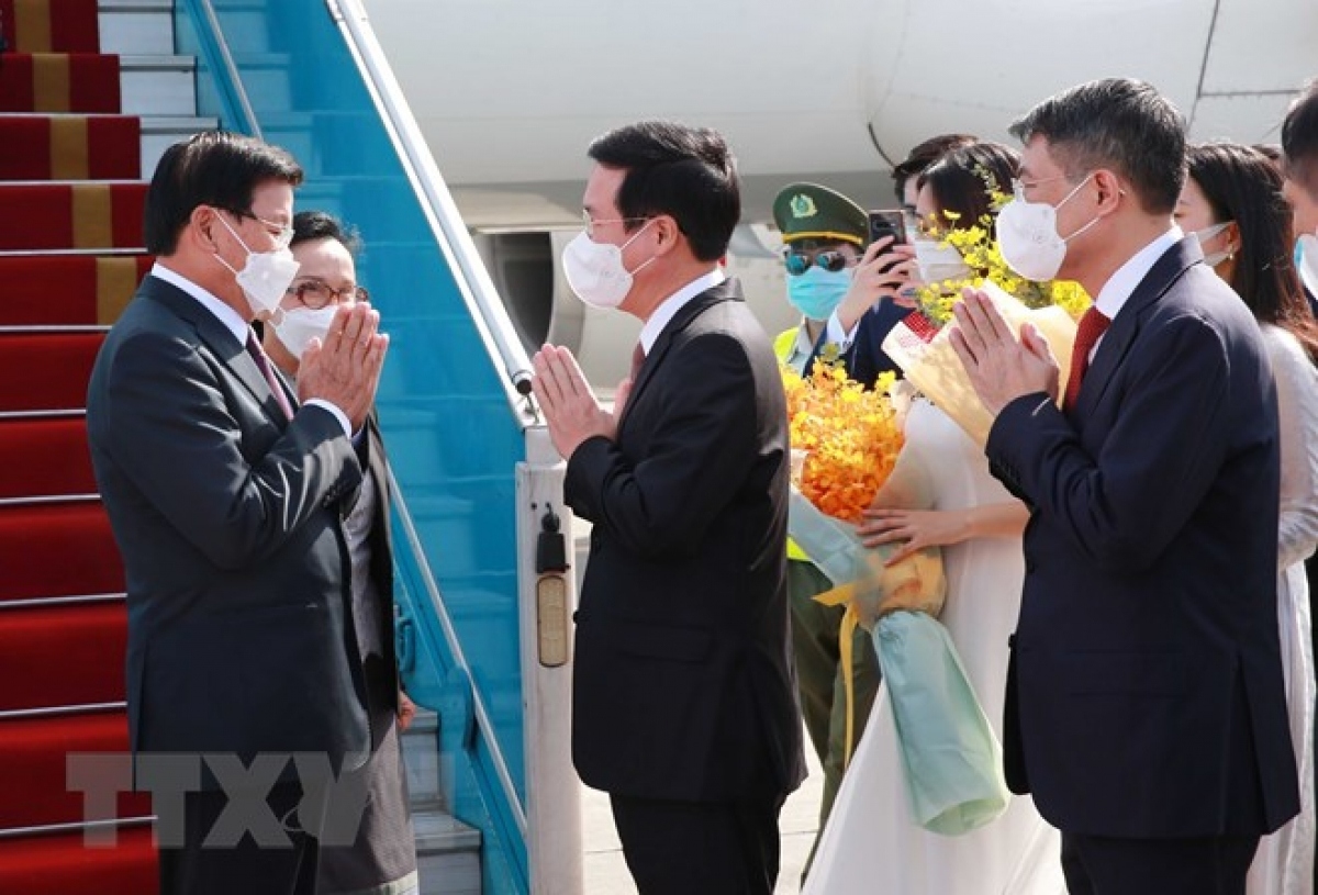 top lao leader arrives in hanoi for vietnam visit picture 2