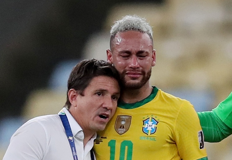 neymar khoc nuc no khi brazil that bai truoc argentina o chung ket copa america 2021 hinh anh 9