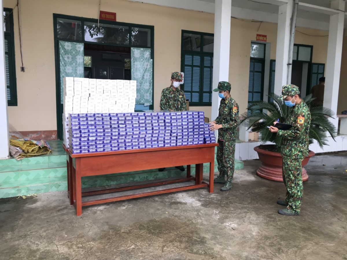 Tang vật do đồn BP cửa khẩu Giang Thành bắt giữ, tiến hành kiểm đếm, báo cáo Bộ chỉ huy xử lý theo quy định của pháp luật.