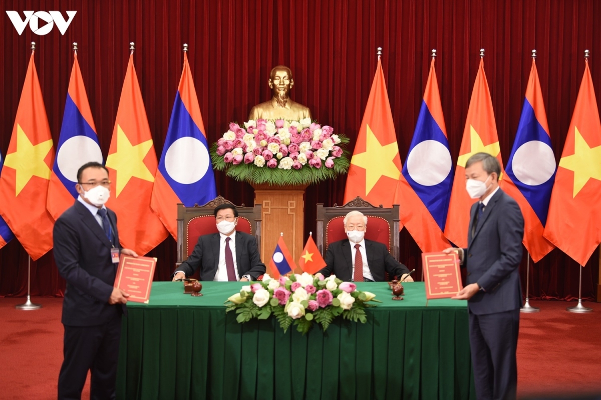 Tình đoàn kết hữu nghị và hợp tác Việt Nam – Lào ngày càng bền chặt