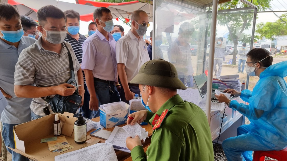 12 chien si cong an tu f1 tro thanh f0 tai ba ria vung tau hinh anh 1