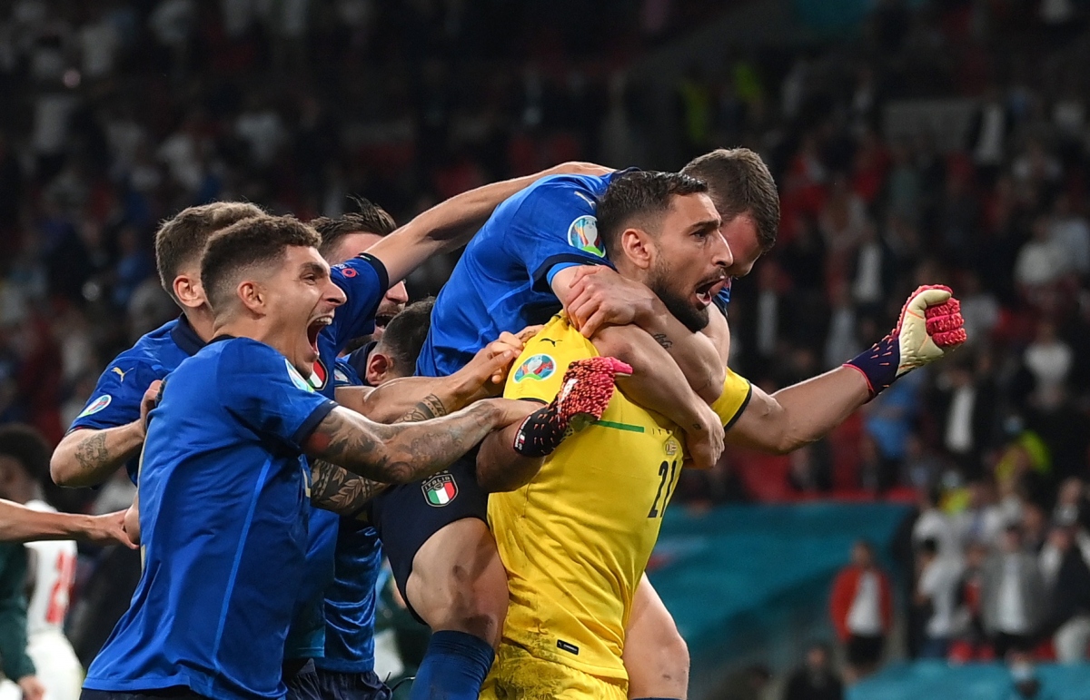 Italia lên đỉnh châu Âu đầy thuyết phục sau khi vượt qua ĐT Anh trên chấm luân lưu đầy may rủi trên sân Wembley. (Ảnh: Reuters).