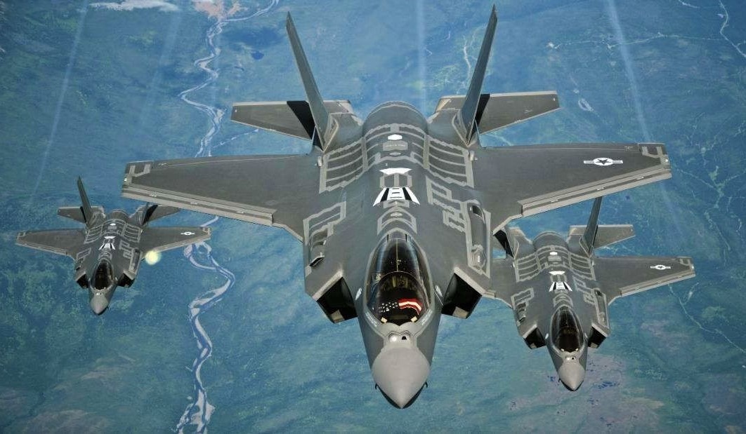 Dang sau quyet dinh cua thuy si khi mua may bay tang hinh f-35a hinh anh 2