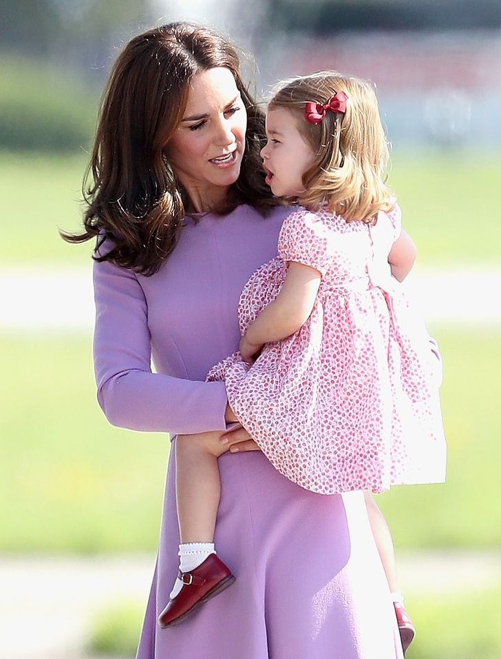 11 khoanh khac dang yeu khi kate middleton mac do doi cung con hinh anh 4