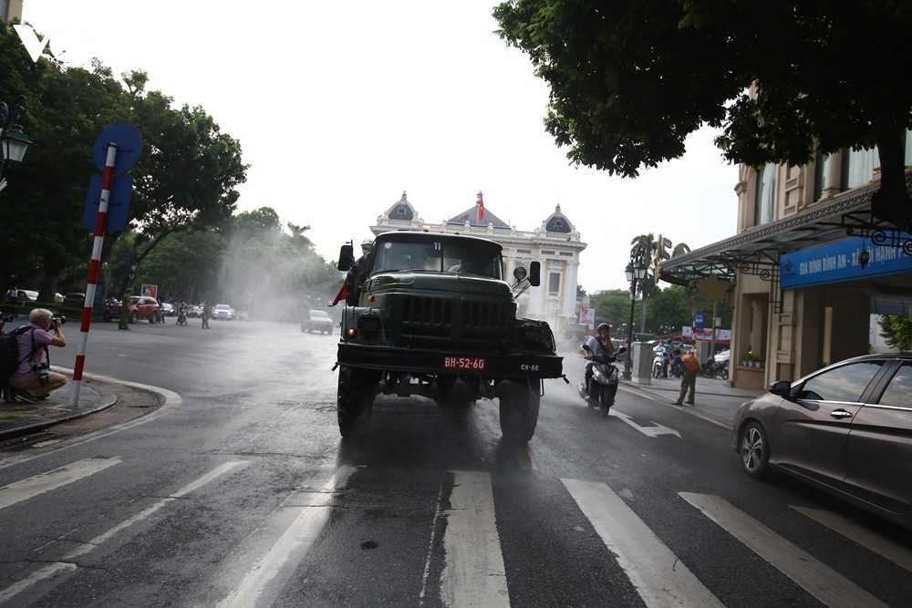 quan doi phun khu khuan dien rong tai thu do ha noi, phong covid-19 hinh anh 6