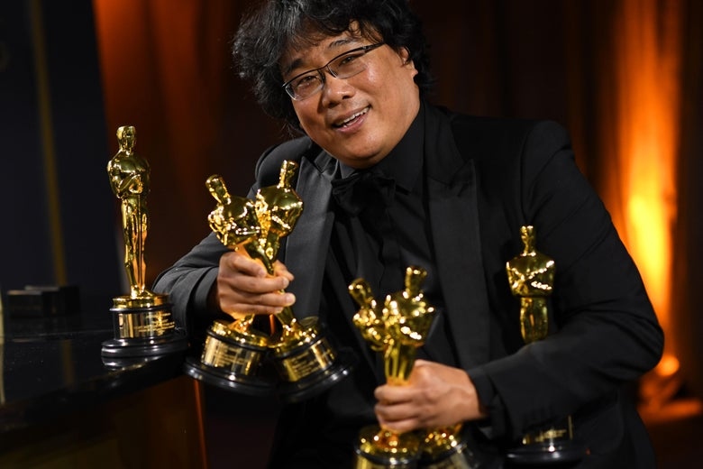 Từ chiến thắng vang dội tại Cannes, đạo diễn Bong Joon Ho đã làm nên lịch sử với 4 giải thưởng Oscar cho bộ phim 'Ký sinh trùng'.