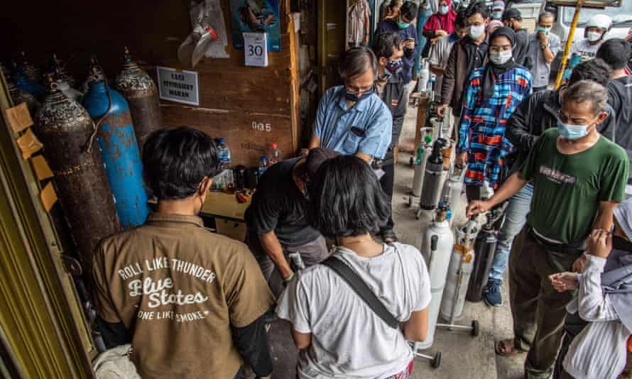 indonesia ben bo tham hoa covid-19 vi bien the delta hinh anh 1