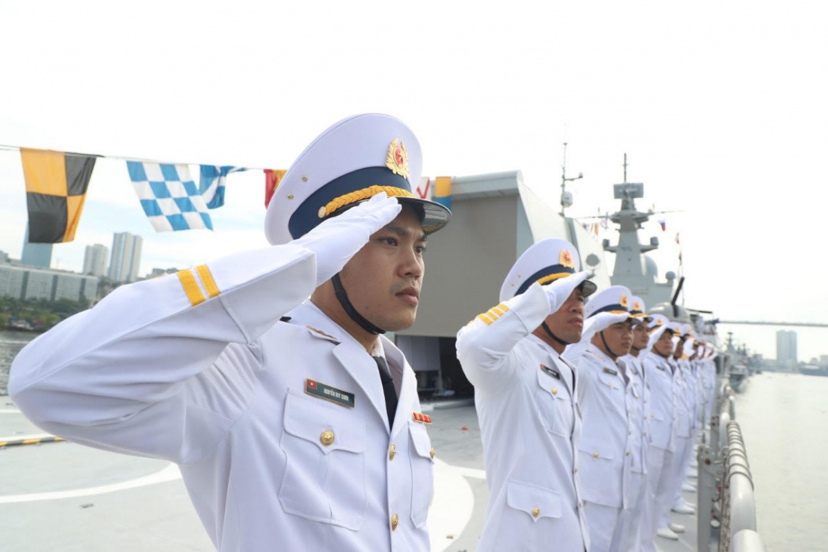 Biên Đội Tàu Hộ Vệ Tên Lửa Của Hải Quân Việt Nam Tham Dự Lễ Duyệt Binh Tại  Liên Bang Nga | Vov.Vn