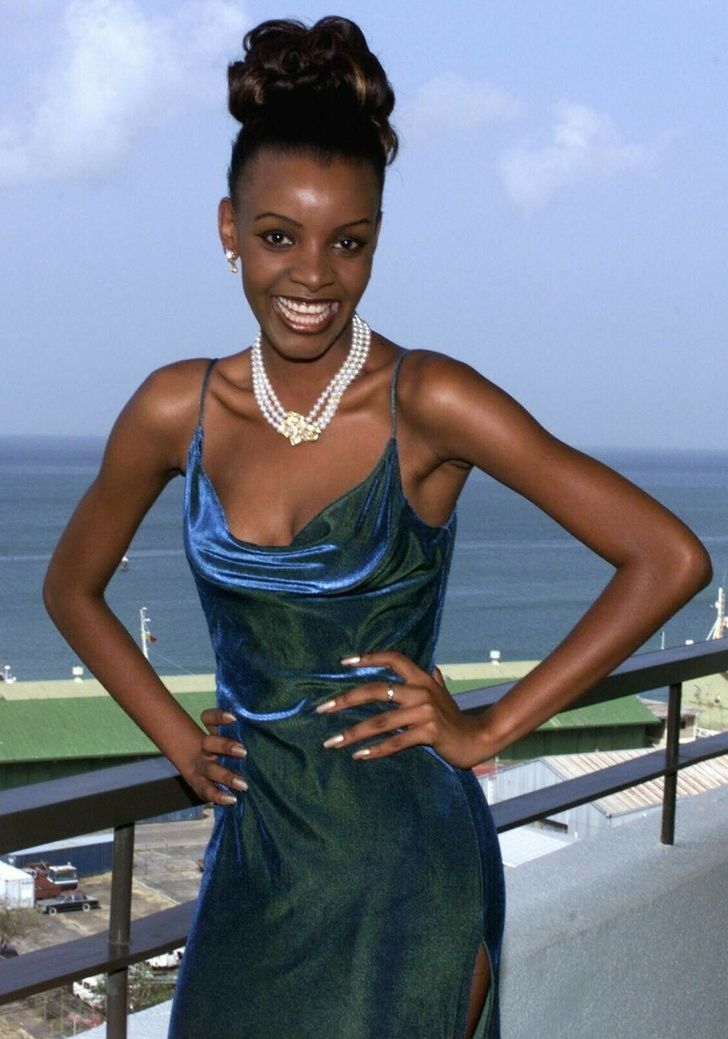 nhan sac cac hoa hau hoan vu tu qua khu den hien tai hinh anh 8