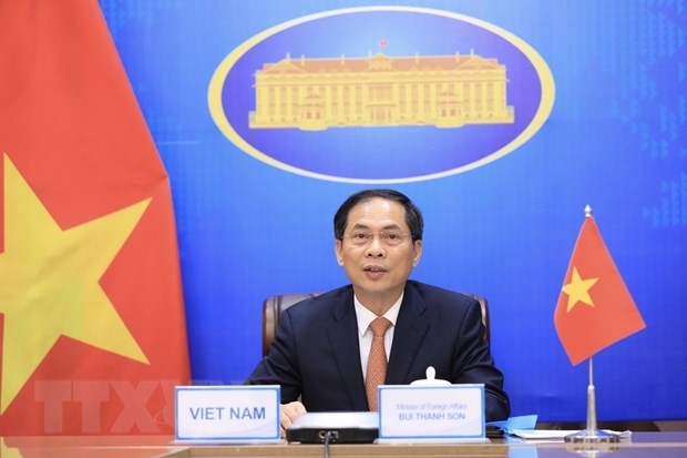 Lao diplomat congratulates Vietnamese FM