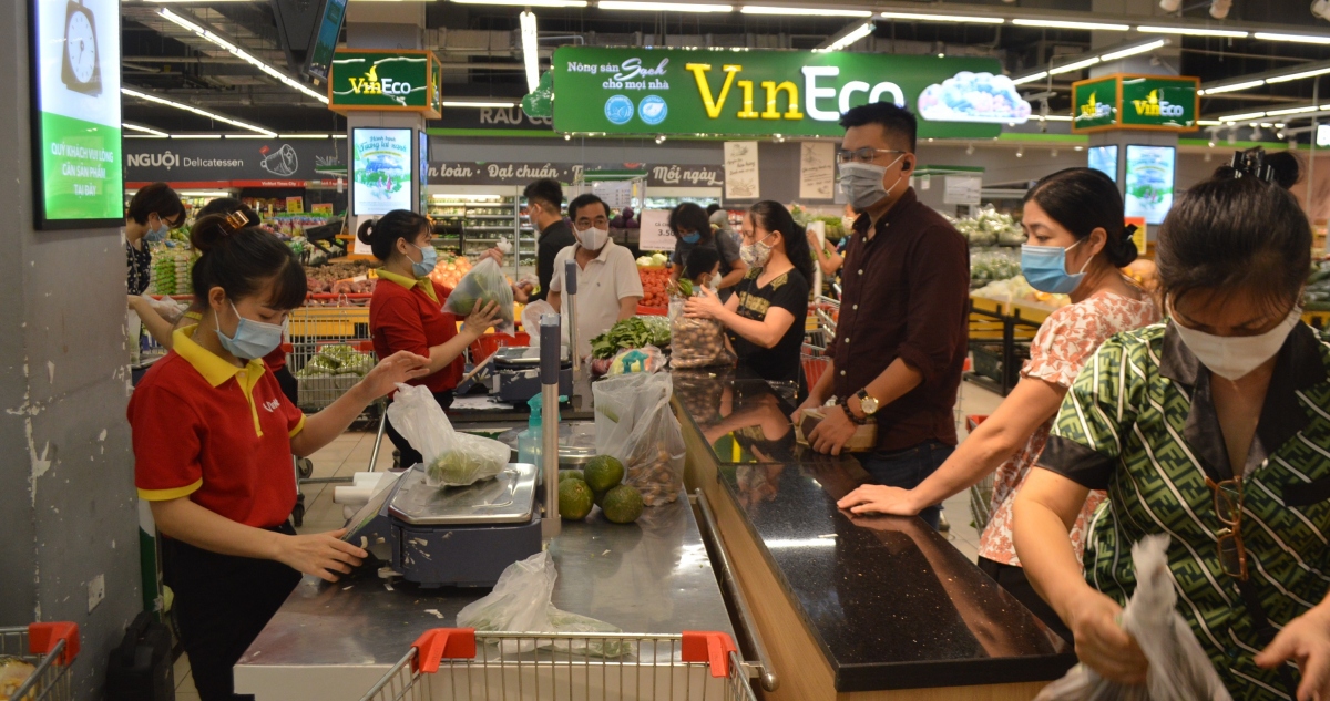 hanoi ensures supply of essential goods amid covid-19 threat picture 1