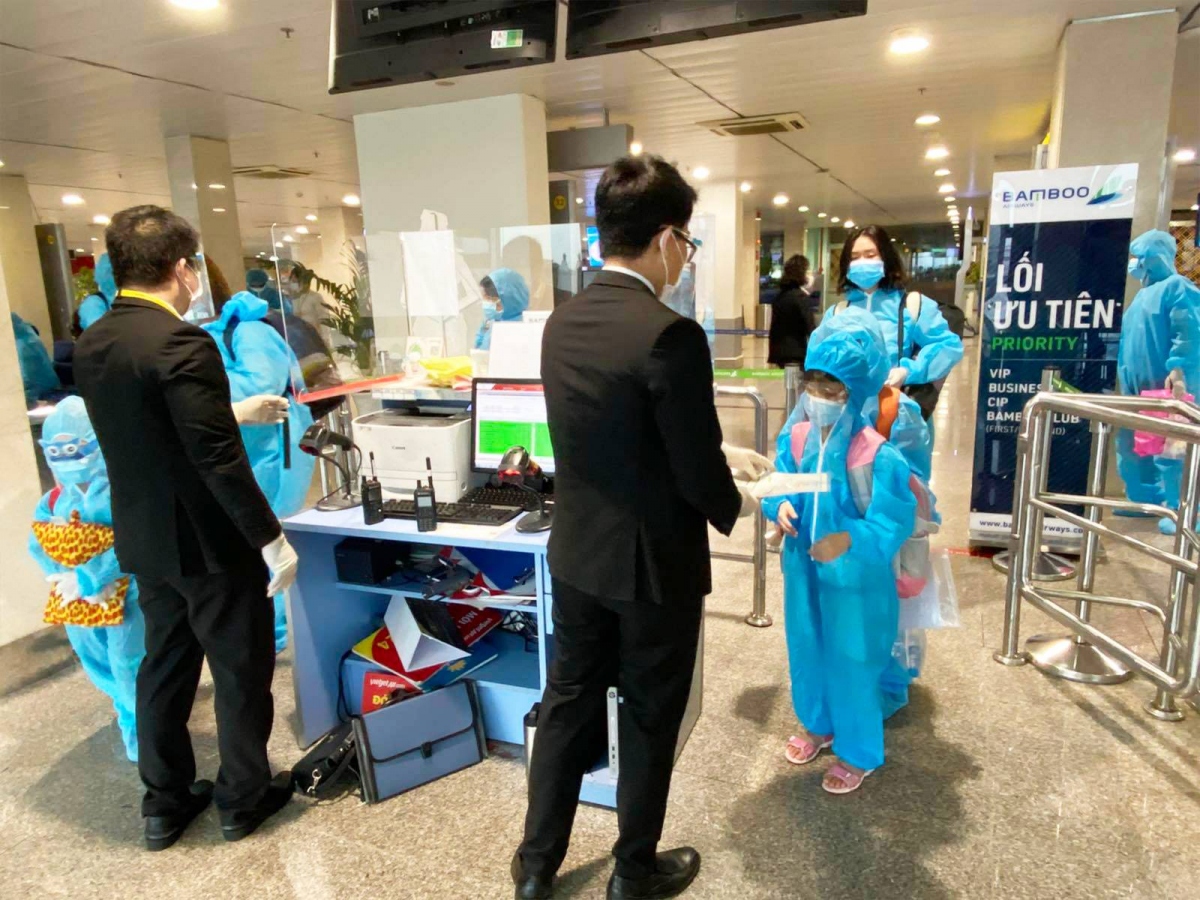 vo oa niem vui tren chuyen bay bamboo airways cho nguoi gia lai tu tp.hcm hinh anh 6