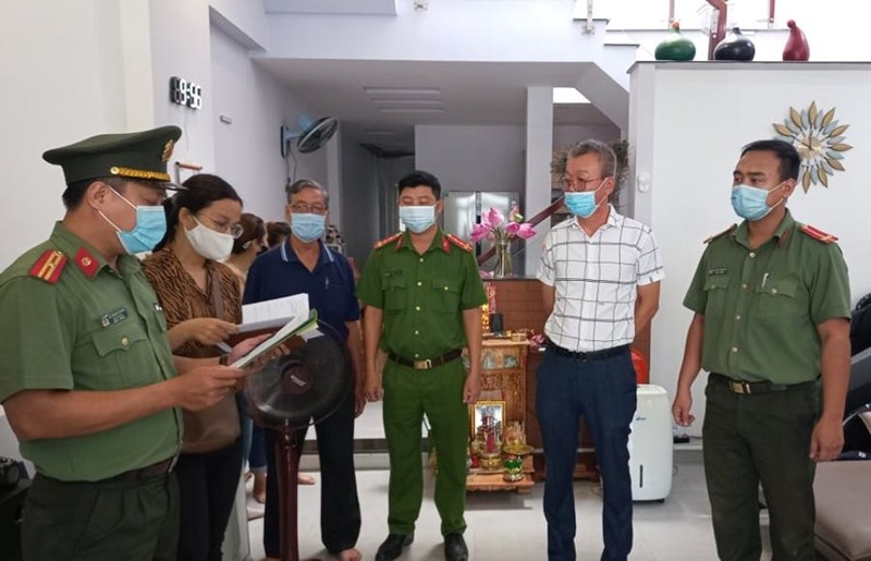 three koreans arrested for illegally bringing immigrants into vietnam picture 1