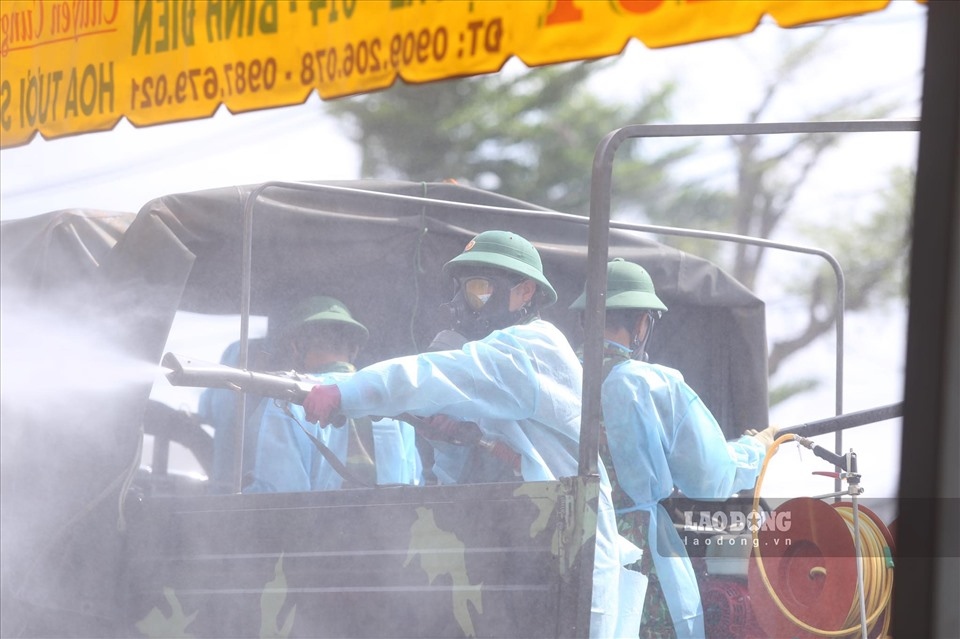 Binh Dien wholesale market sterilised due to new COVID-19 cases