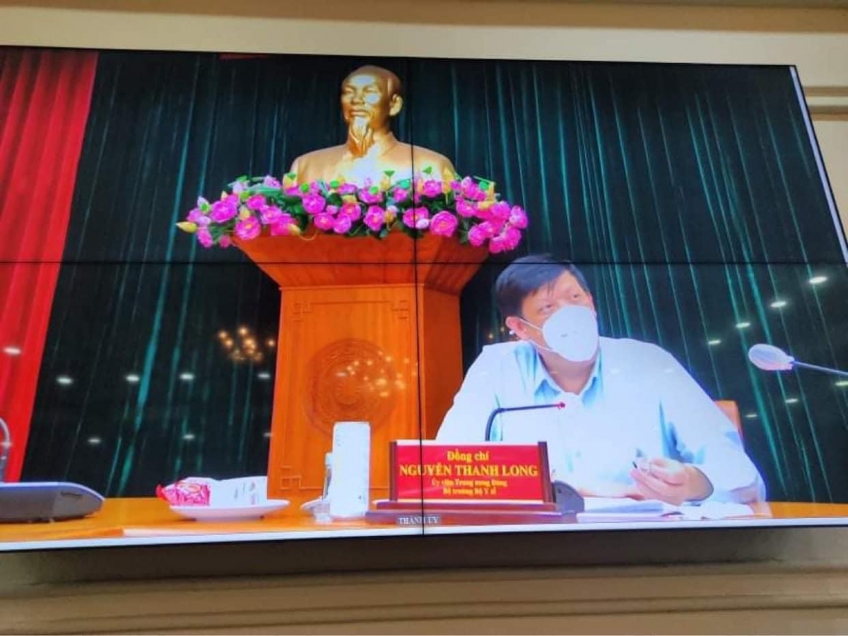 Bộ trưởng Bộ Y tế tại cuộc họp (Ảnh BYT)