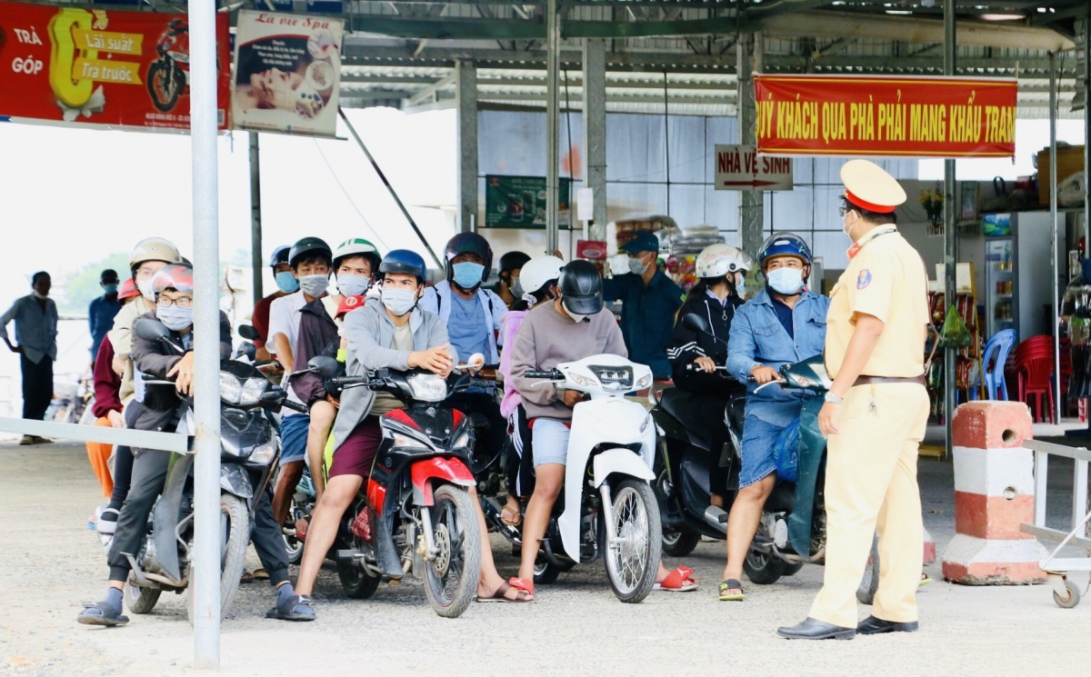 tam dung hoat dong van tai hanh khach tai cac ben song lien tinh can tho- Dong thap hinh anh 1