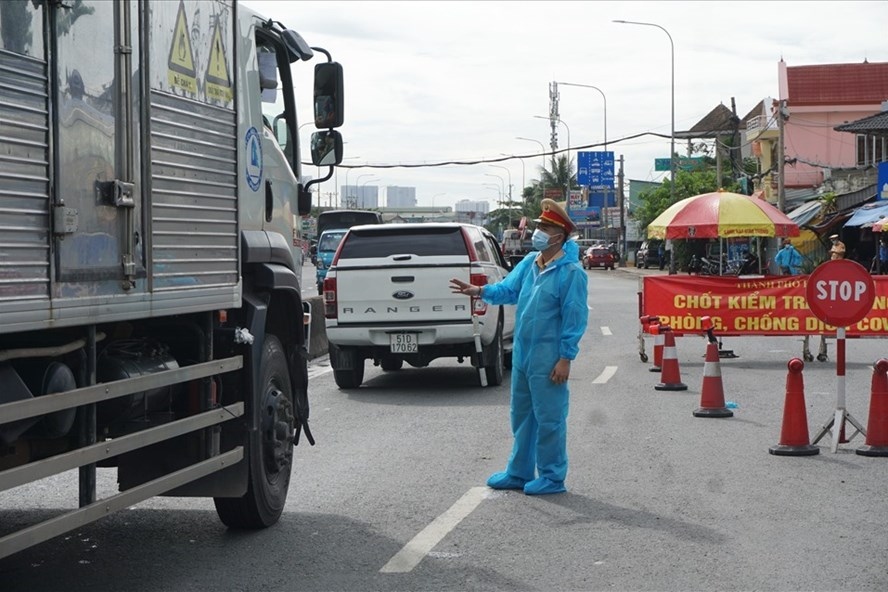 Để vận tải hàng hóa không bị ách tắc, cần thống nhất “luồng xanh”