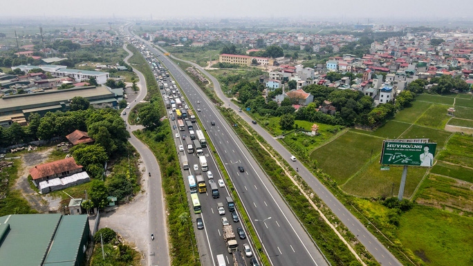 go diem nong un tac keo dai tai loi vao cua ngo thu do va hai phong hinh anh 7