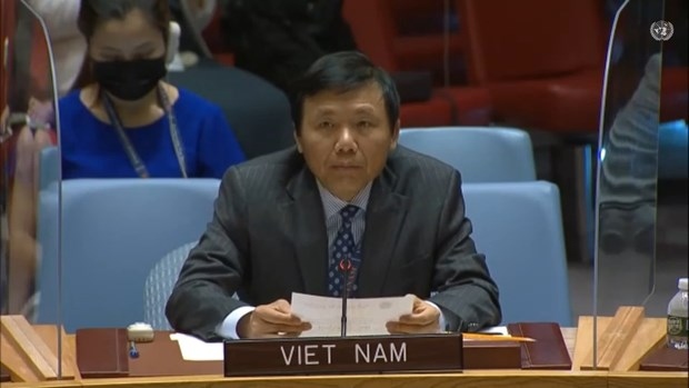 vietnam calls for protection of humanitarian workers in armed conflicts picture 1