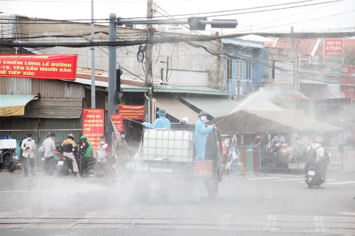 hcm city coronavirus hotspot disinfected against covid-19 picture 12