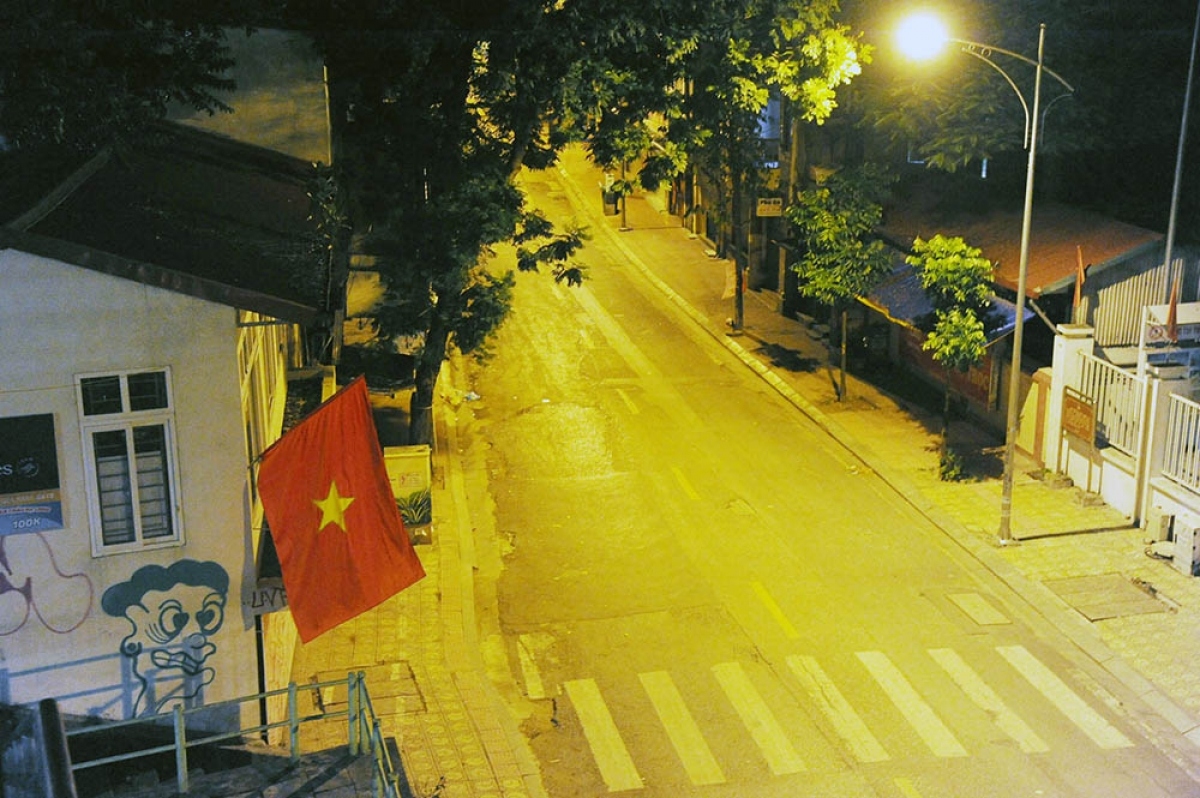 a silent hanoi by night as social distancing in effect picture 6