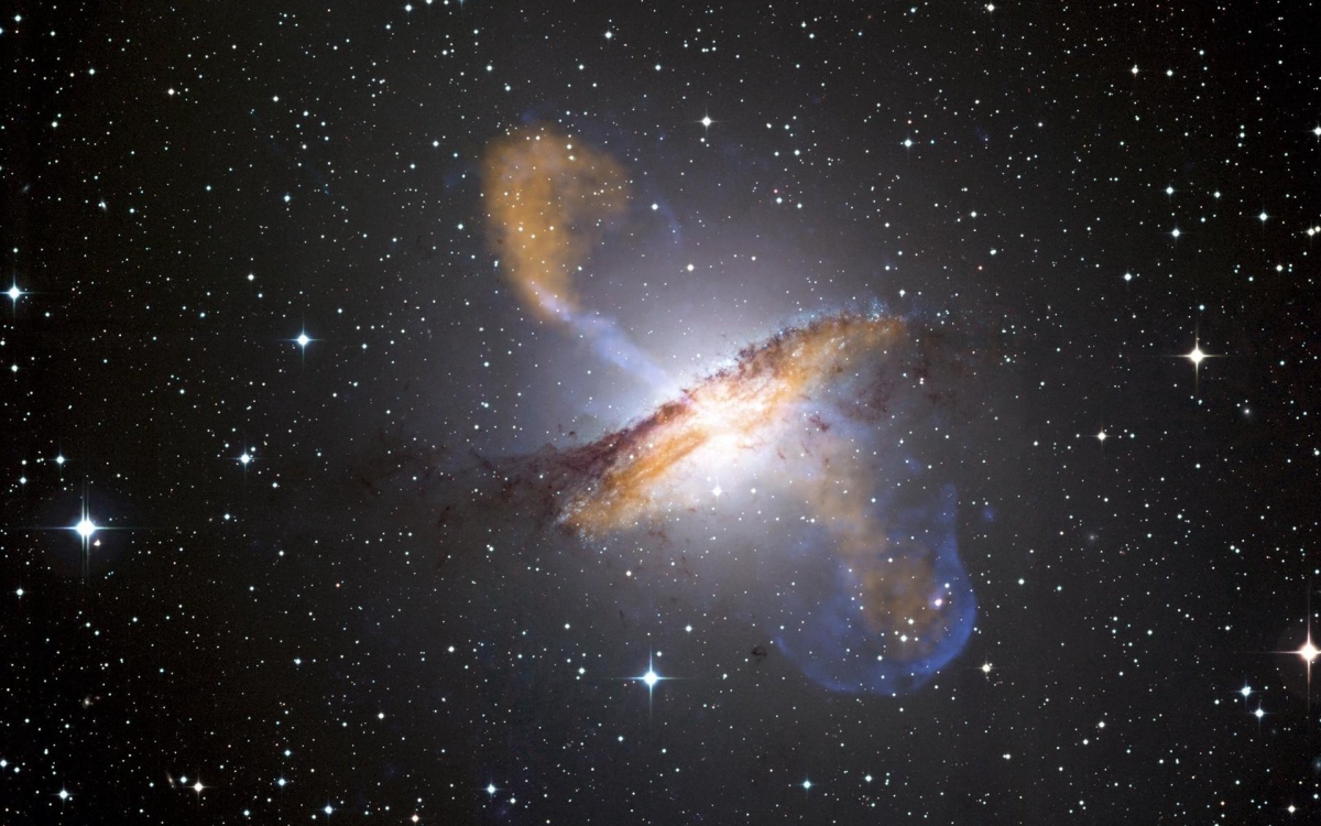 Thiên hà Centaurus A. Ảnh: ESO/WFI