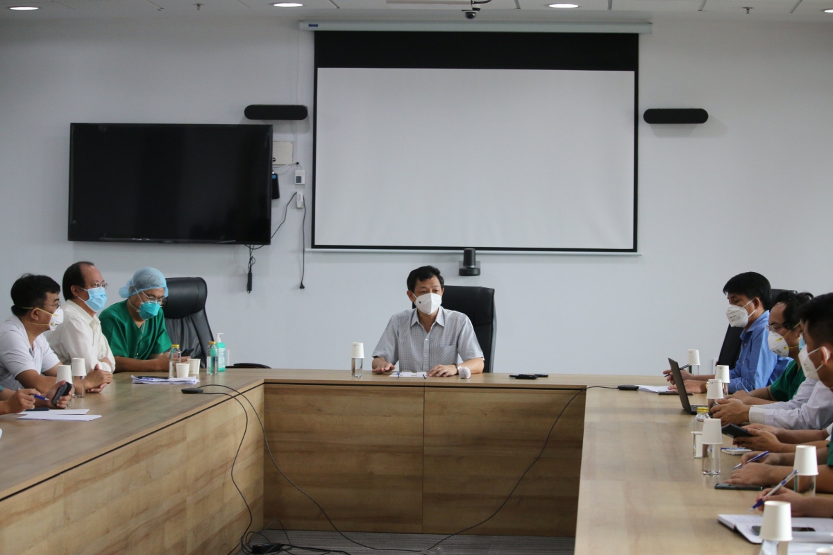 tinh thần thép của y bác sĩ ở bệnh viện hồi sức covid-19 hình ảnh 3 tinh than thep cua y bac si o benh vien hoi suc covid-19 hinh anh 3