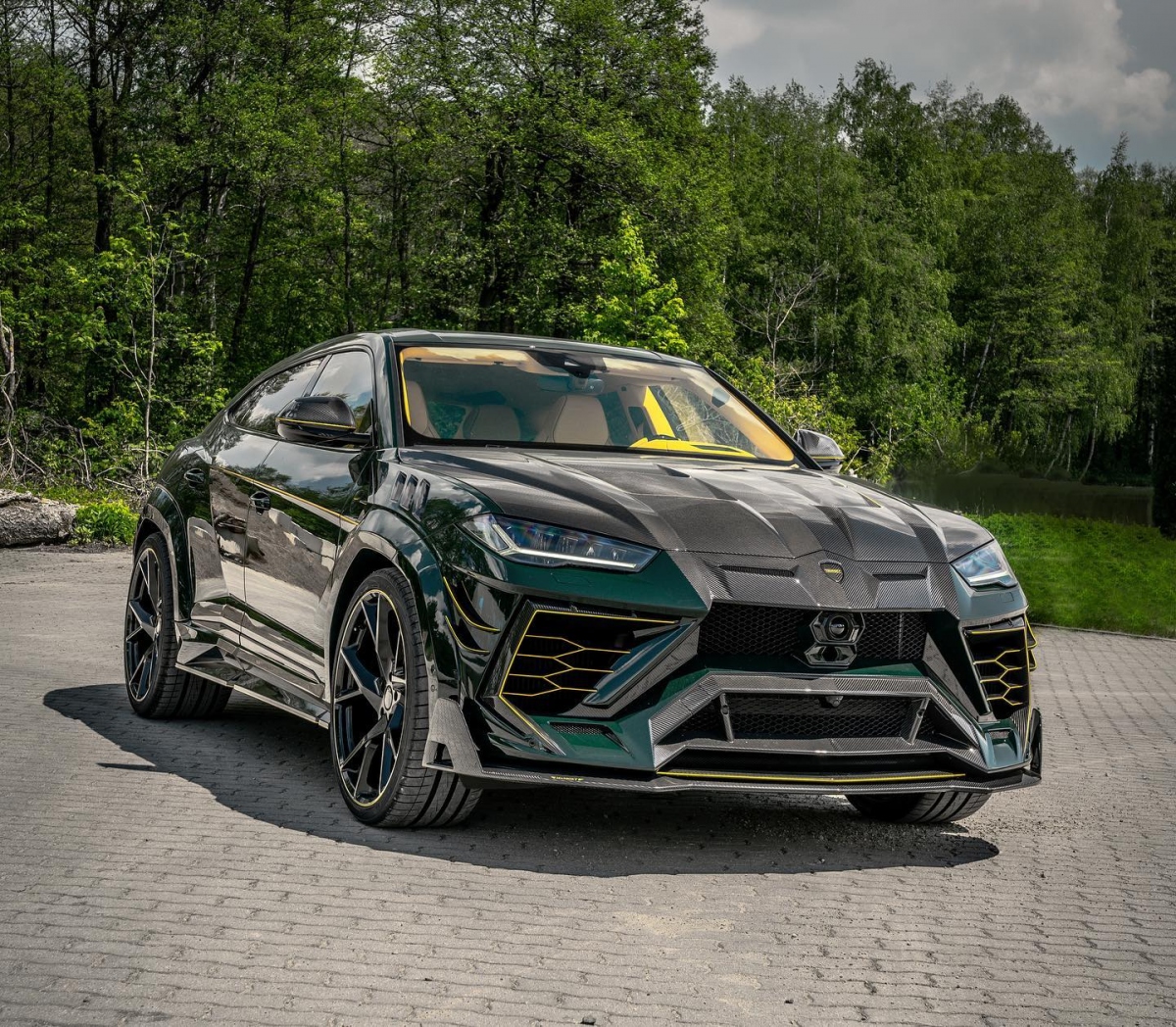 mansory tiep tuc tung ra them lamborghini urus voi goi do venatus hinh anh 2