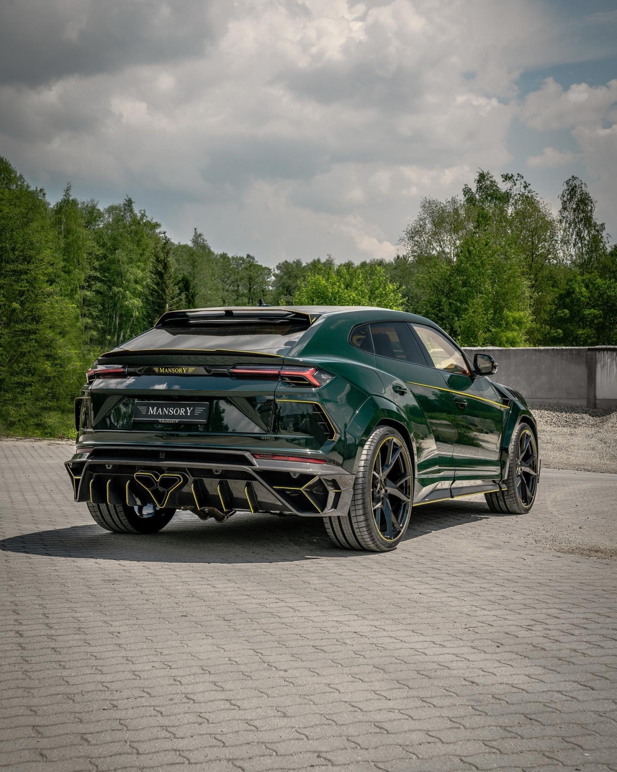 mansory tiep tuc tung ra them lamborghini urus voi goi do venatus hinh anh 6